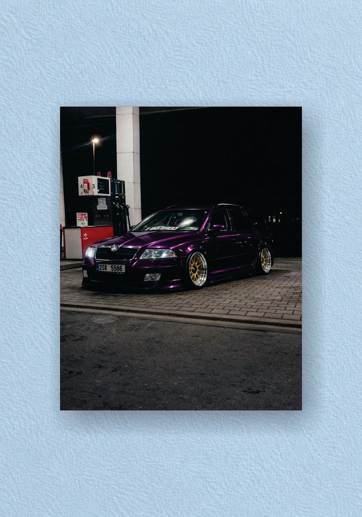 Purple Volkswagen Modified Car Night Poster – POSTERDRIP